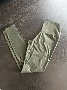 Colorfulkoala High-Rise Olive Green leggings